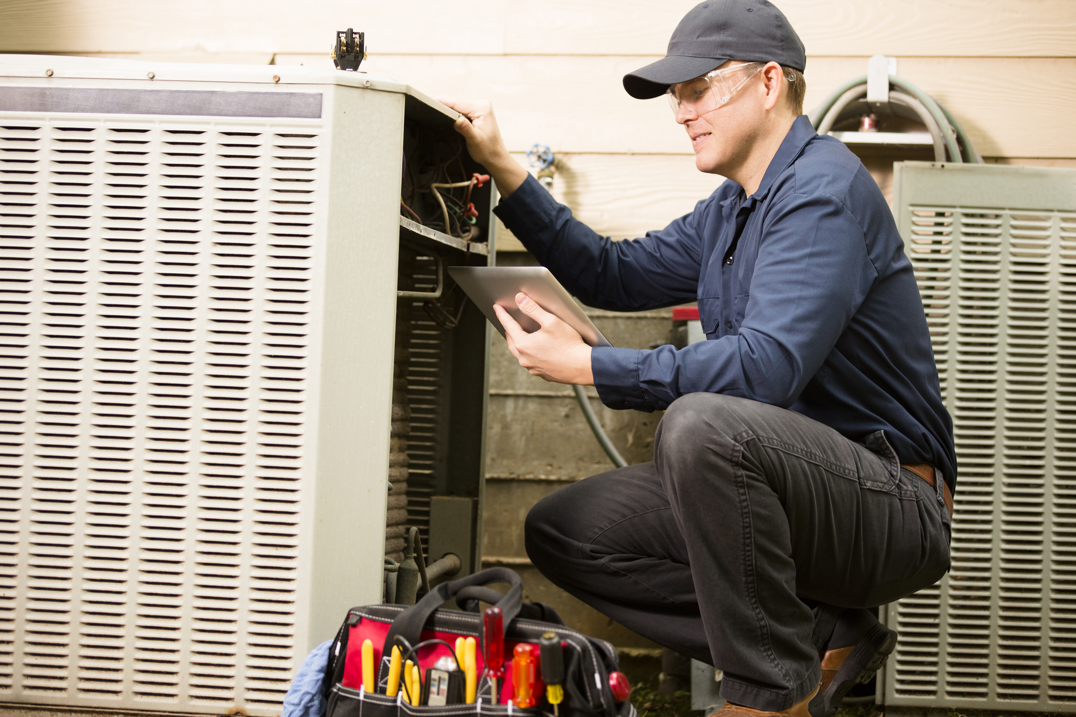 Complete Guide to AC Maintenance for a Breezy, Problem-Free Summer