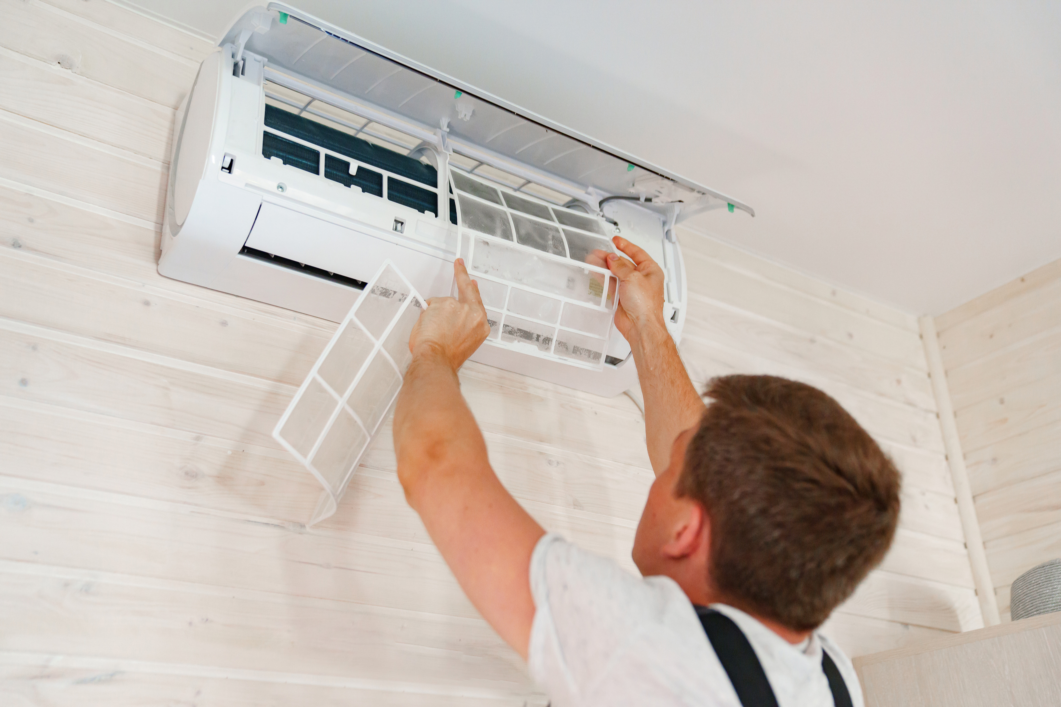 Recognizing When It’s Time for an Air Conditioning Replacement